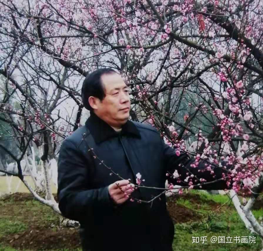 画家风采朱明良丹青探梅古韵留馨