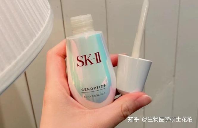 vc粉加曲酸身体乳可以混用吗(vc粉为什么不能和含酸类的身体乳一起使用)