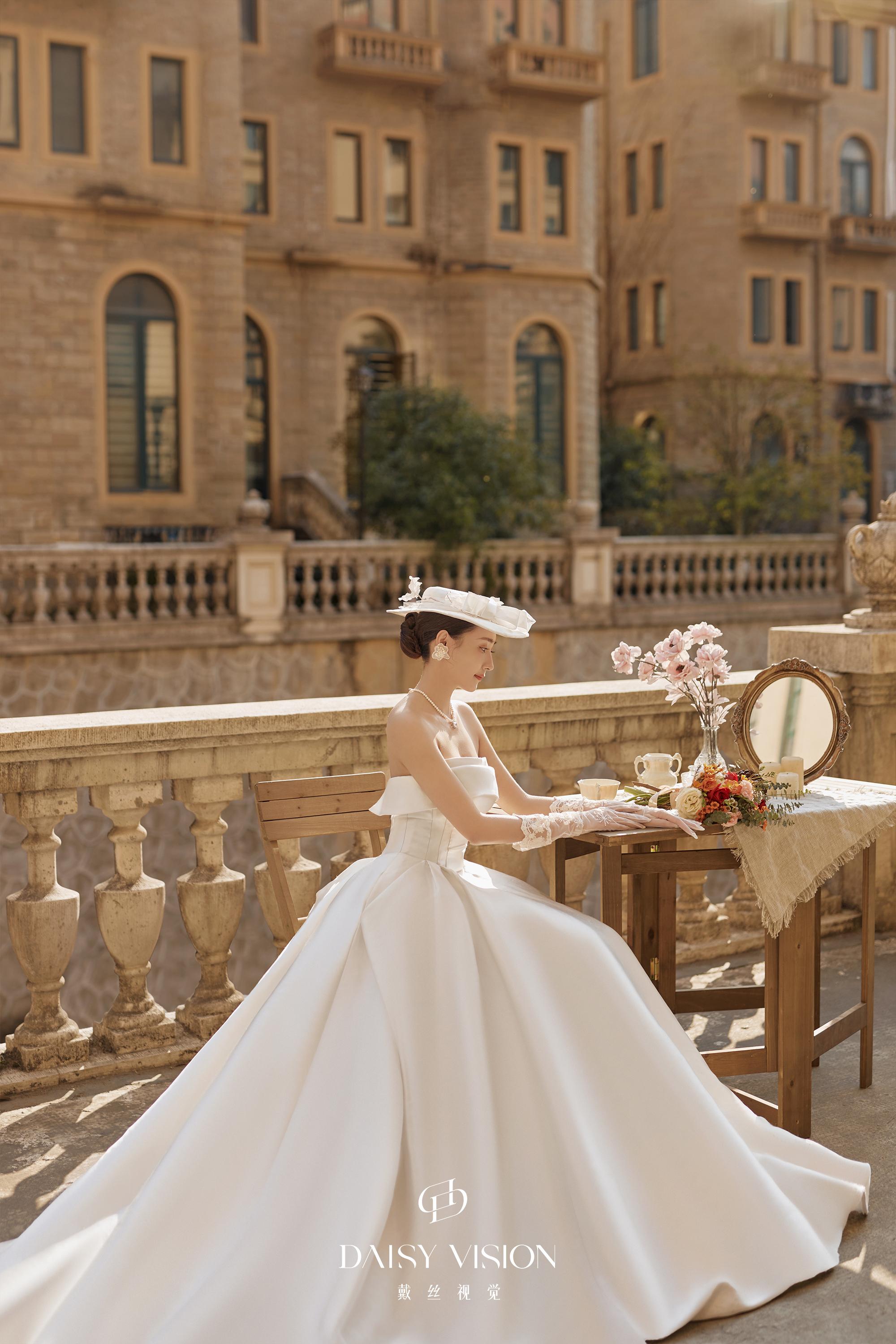 复古法式城堡婚纱照绝美暴击