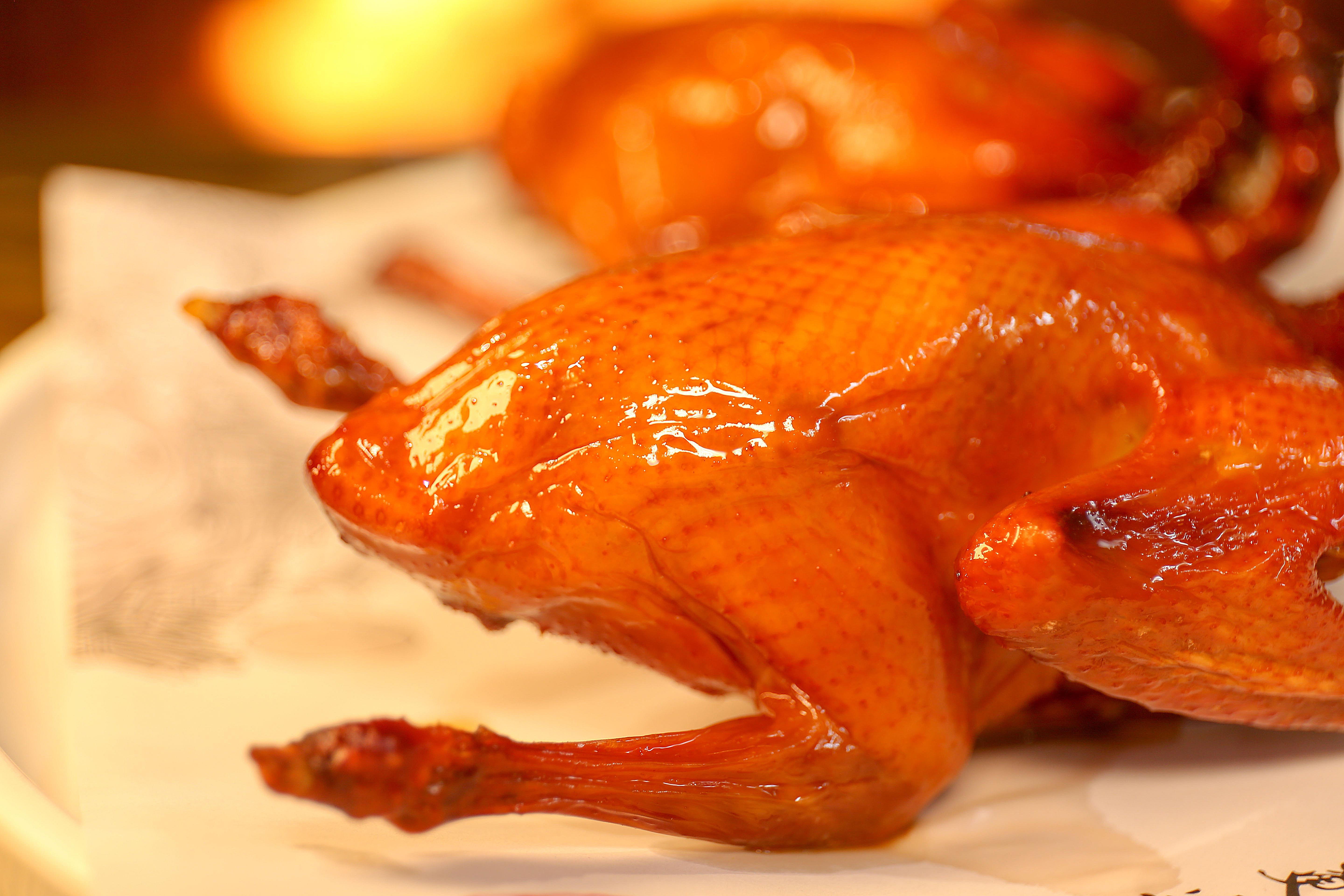 隐藏在闹市中的苏州园林茶馆爆汁乳鸽正到上瘾