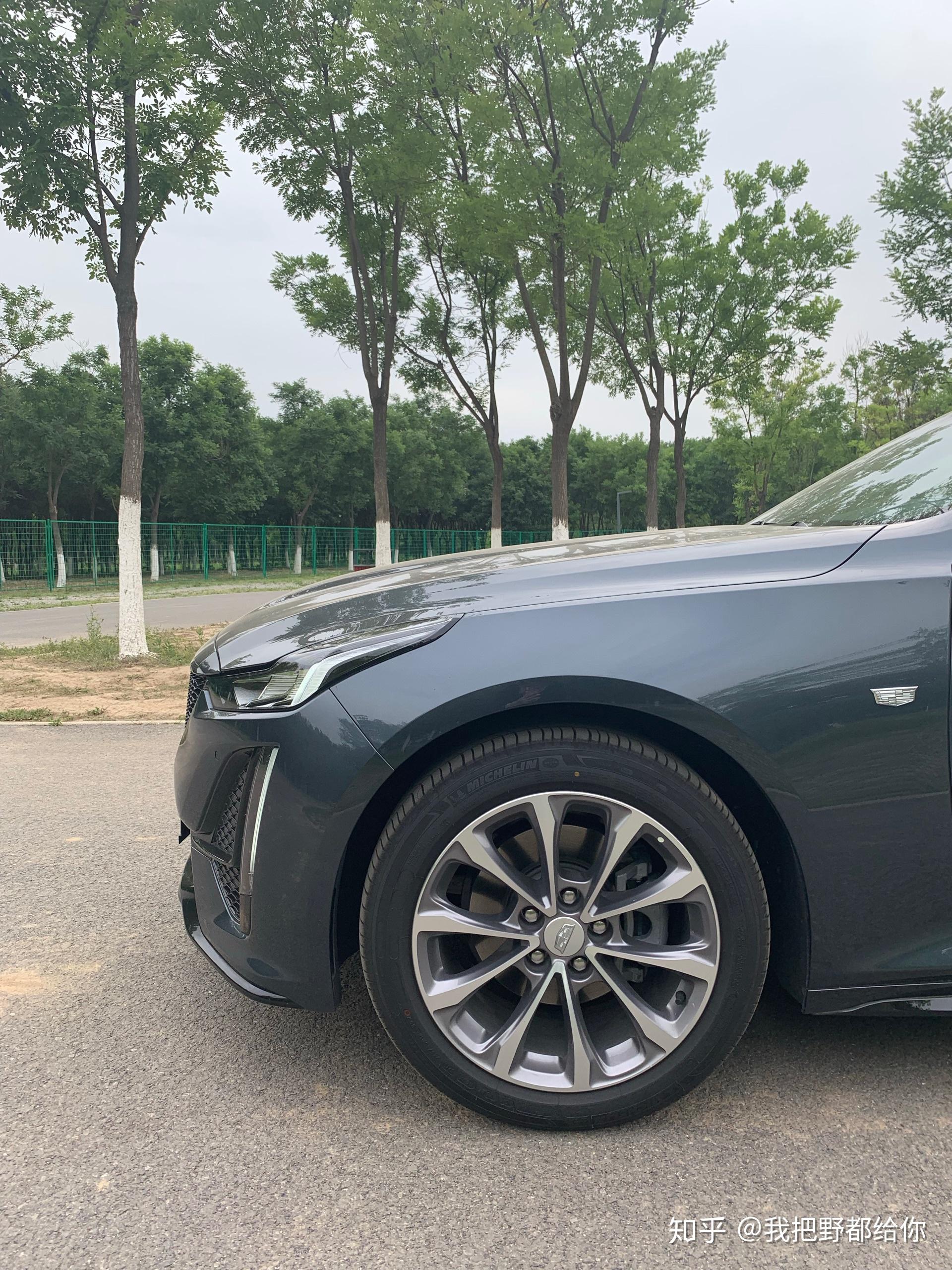 最喜欢ct5战斗灰的感觉