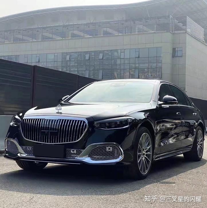 21新款奔驰s级改迈巴赫包围外观竖条直瀑中网更大气