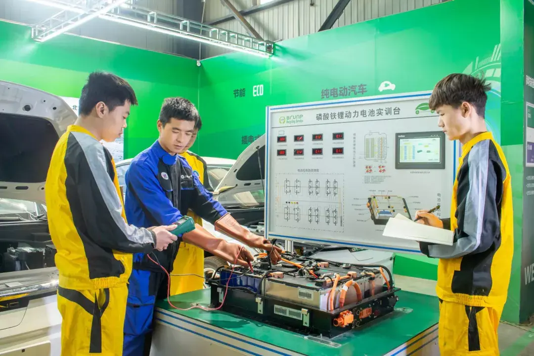 这种系统学习方法,可以学到汽车机械基础,汽车电工电子,汽车发动机