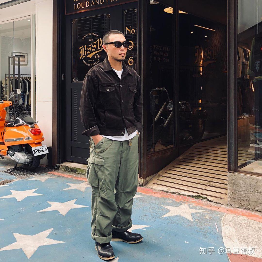 在13年至14年的时候,由余文乐带起的"志明风"成为大多数男生的穿搭