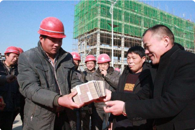 就連我國最發達的幾個城市裡面,月收入過萬元的人數比例也不高.