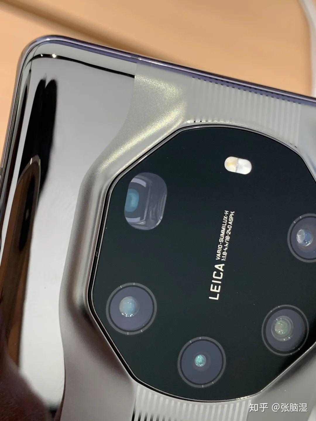 白色我个人觉得目前看到的mate40这个背部设计,是所有手机中,多摄像头