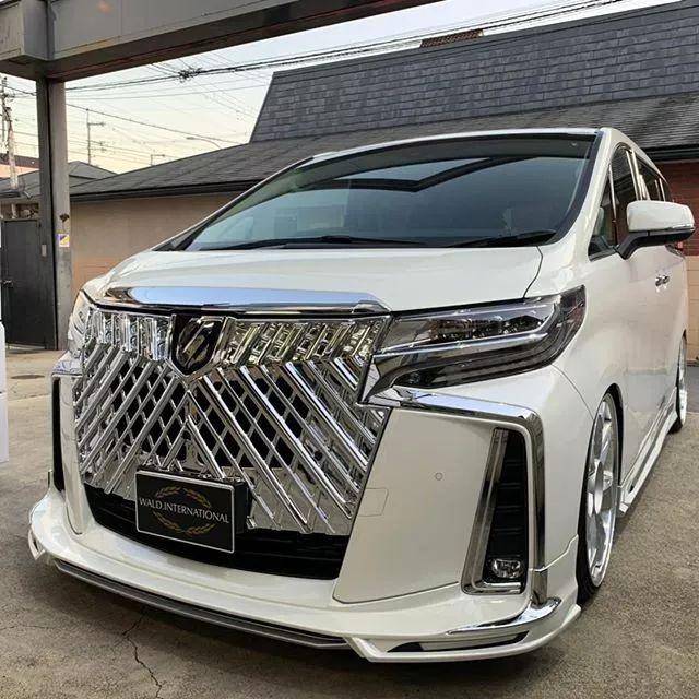 丰田埃尔法改装lm同款前脸,谁还会加价80万买雷克萨斯lm?