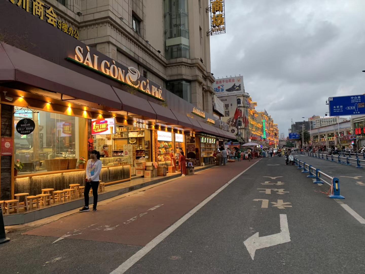 越南芒街一个吸引出国旅游的火爆地方