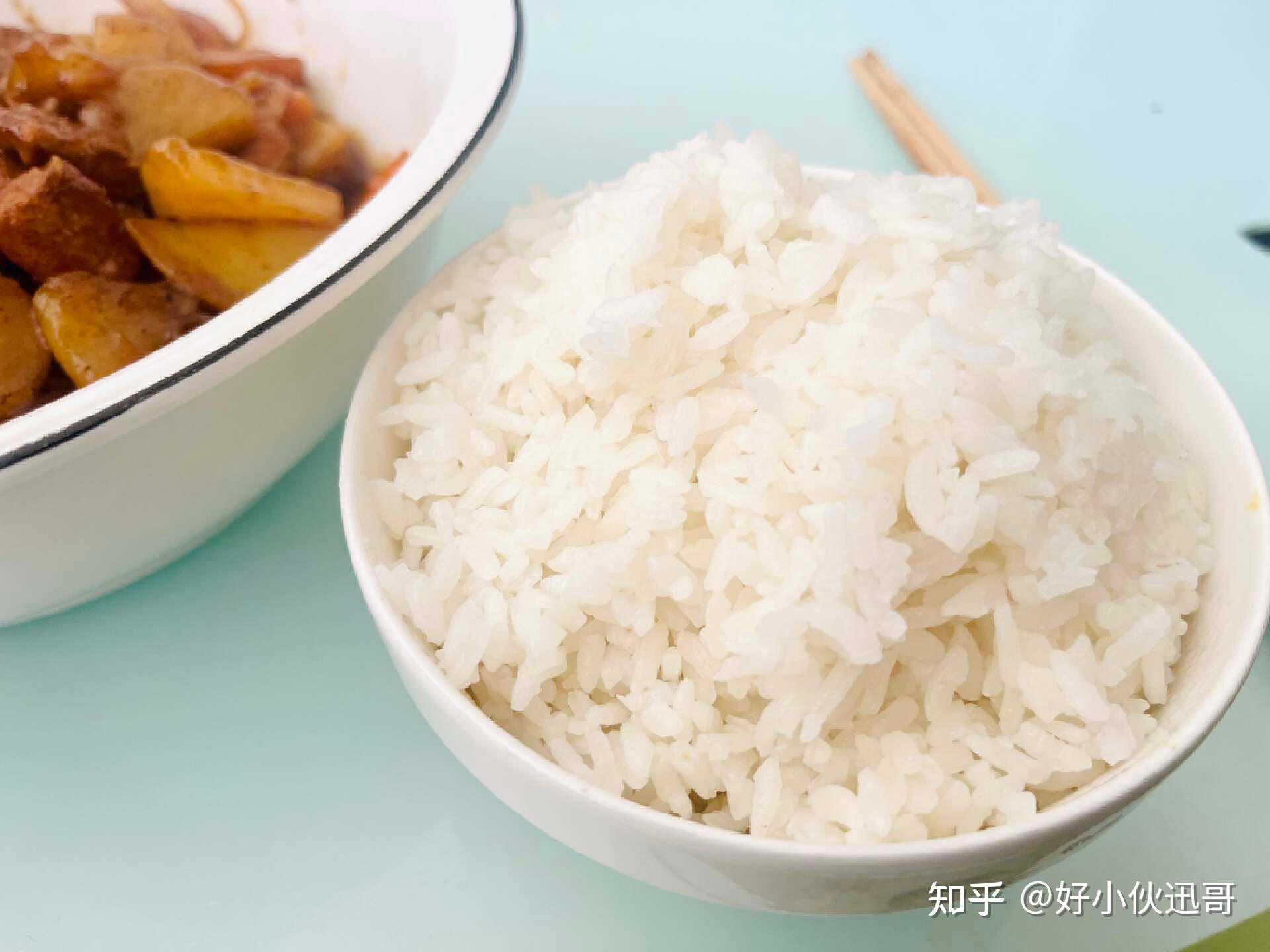 电饭锅里的米饭需要多少水?[按大米种类的比例]-厨房预言家 - 欧宝彩票下载
