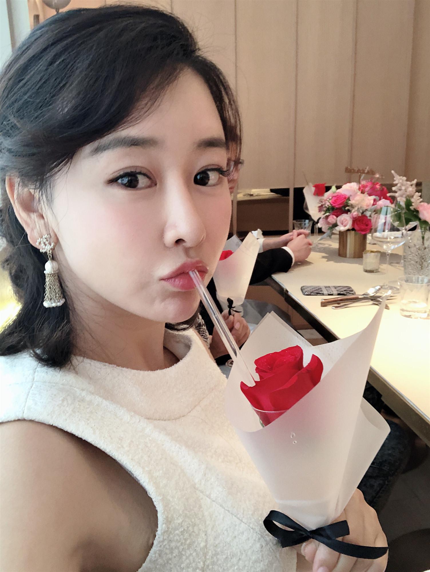 毛俊杰晒自拍提醒网友出门做好防晒