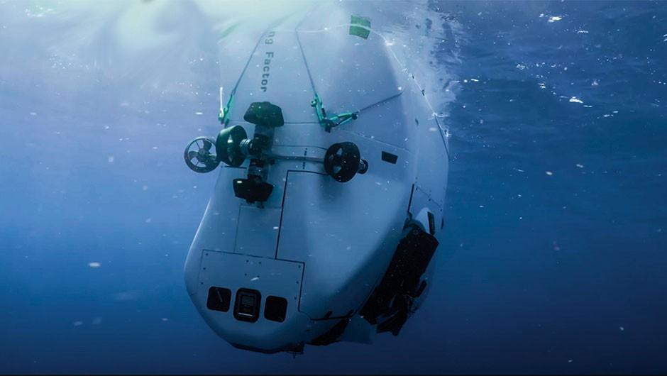 这地方就是地球辽阔的海底世界,最深的地方是太平洋的马里亚纳海沟