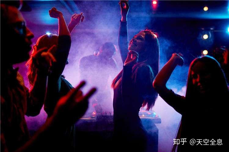 一起来感受迈阿密最火酒吧