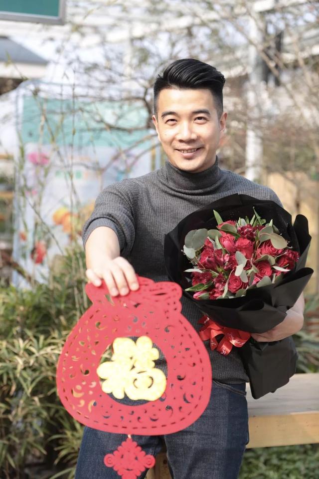 同时,中国资深园艺家王鼎(爱种花的王大爷)也将加入本次行程,并兼任