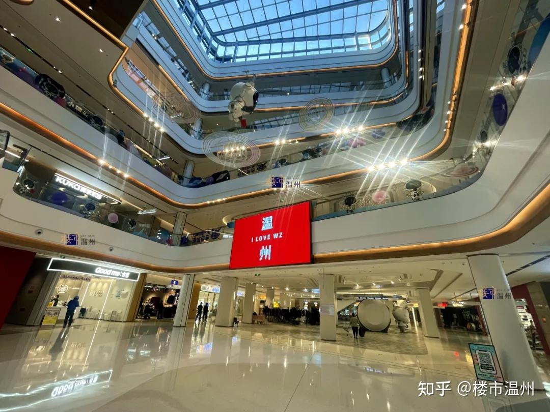 最典型的,要数印象汇艰难的招商.