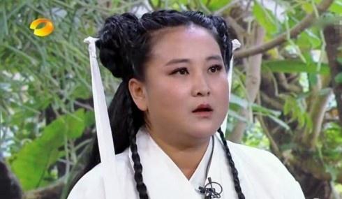 这张照片可能是买家秀的小龙女.