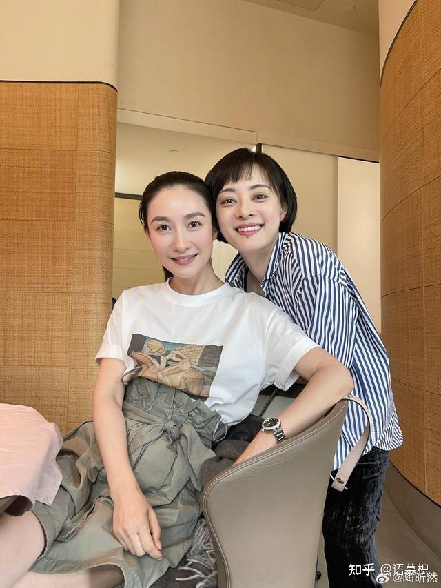 与孙俪交情甚笃陶昕然在2015年事业巅峰之际嫁给同是演员的丈夫何建泽