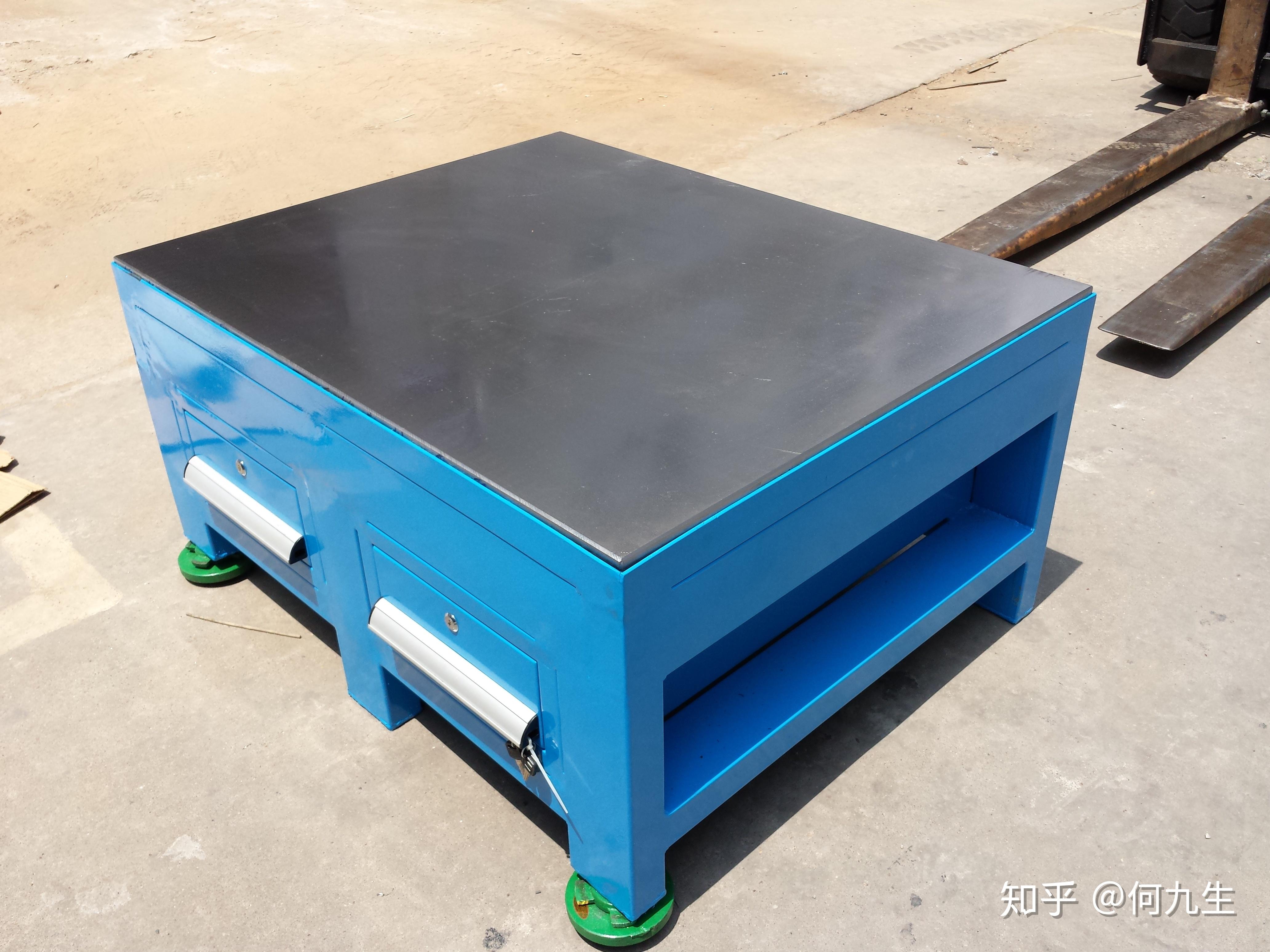 电工工作台