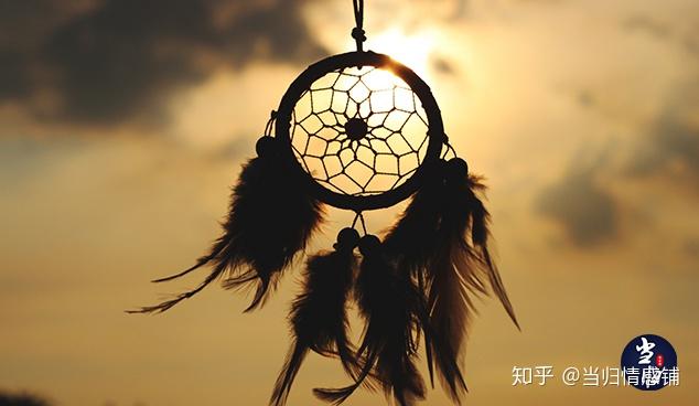 梦回彼岸，与逝去亲人的深夜对话——解梦梦见死去的亲人整整哭了一夜的深层含义