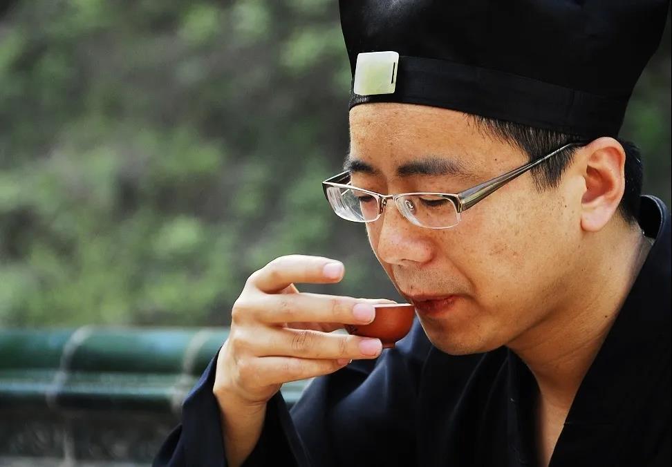 牛鼻子道士梁兴扬退道籍停更账号你怎么看