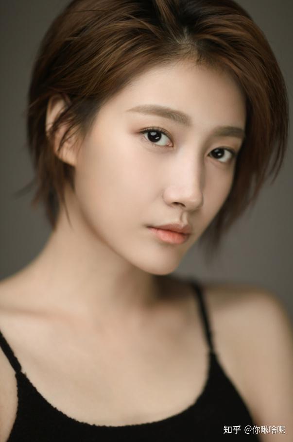 一级演员啜二勇:女儿是知名演员,被陈道明赏识,观众也很喜欢 - 知乎