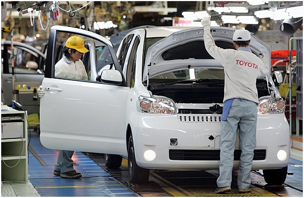 日本的汽车制造工业十分发达,汽车制造技术在国际上都属于一流,质量