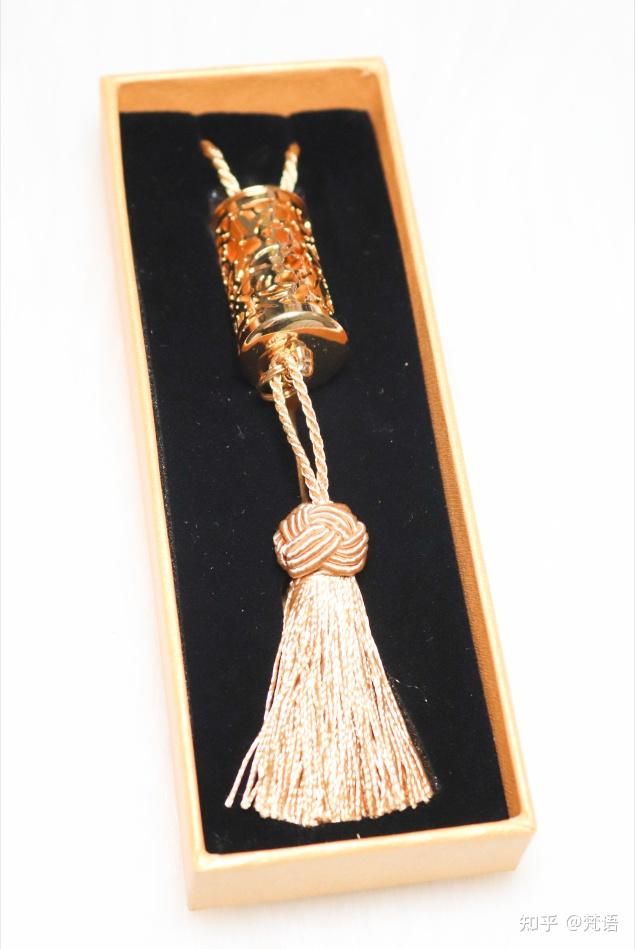 某博物院的文创编钟风铃,设计理念来源于西周宗周钟【1】,材质:合金.