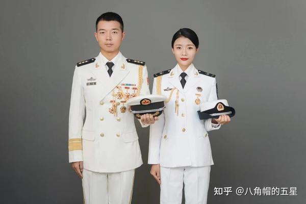 07式海军军服为什么有两种颜色?我国海军军服有哪些知识点? - 知乎