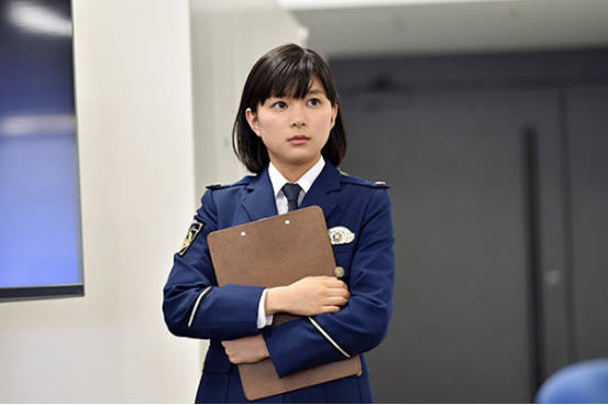 本季参演日剧《小巨人》1997-02-28芳根京子刚刚在电影《滚烫的爱》大