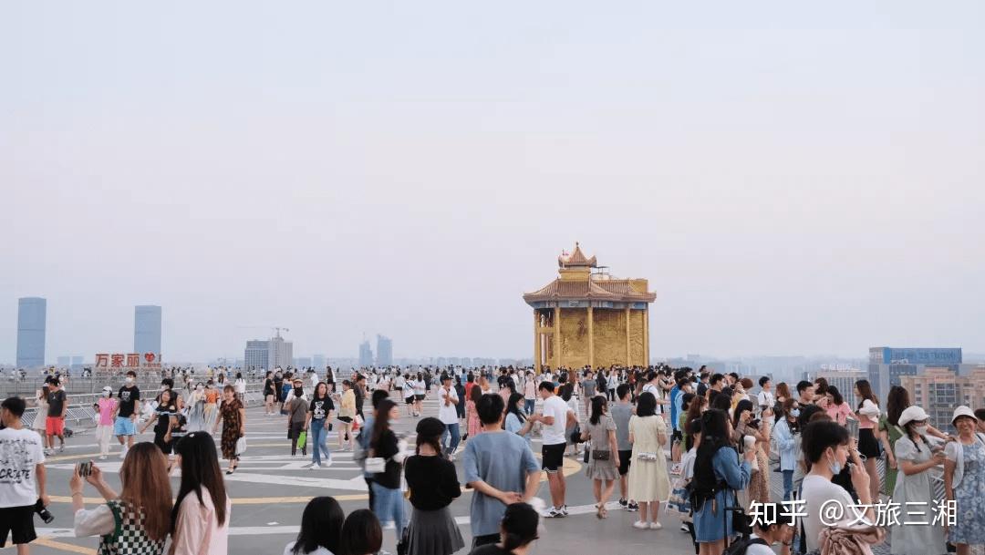“宇宙中心”万家丽：每年接待人数超过80000000的神奇文化建筑 - 知乎