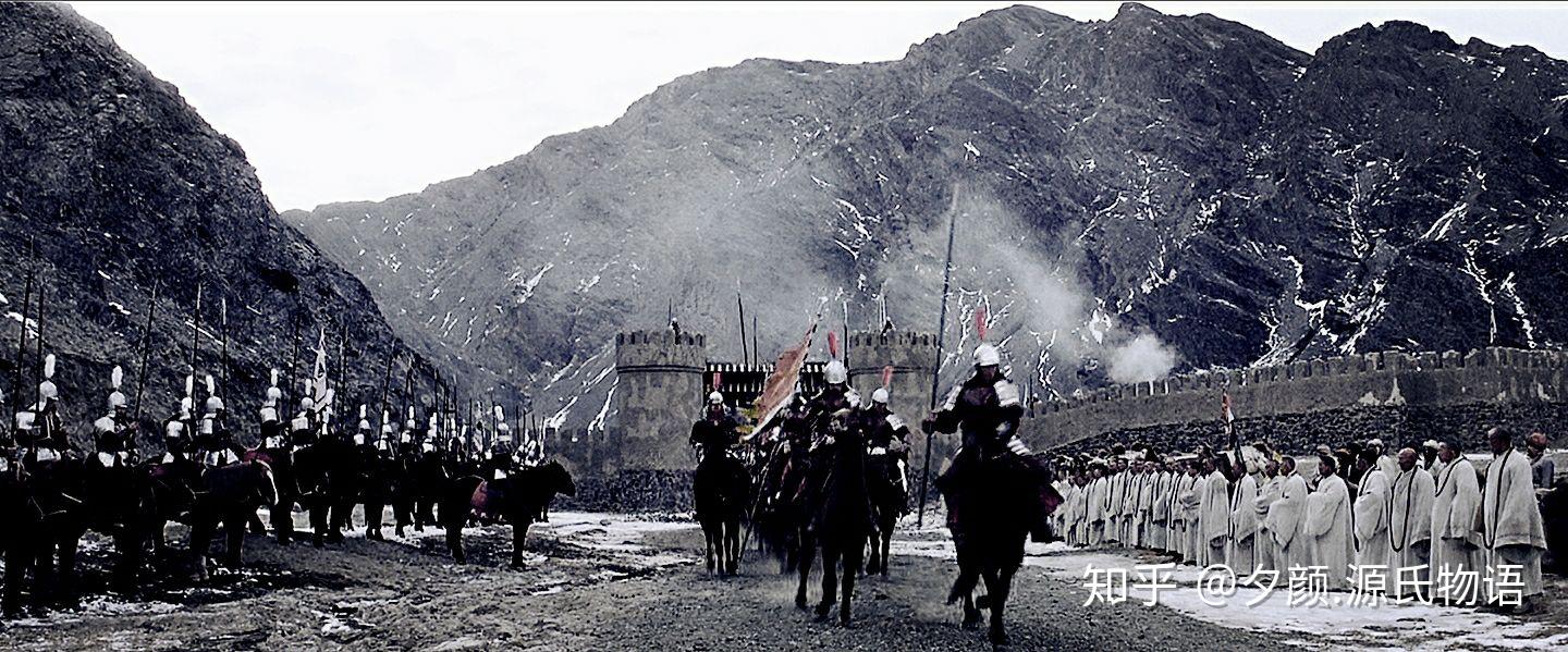 阴山以南筑东,中,西三座受降城,三城相距各四百里,并置烽燧一千八百余