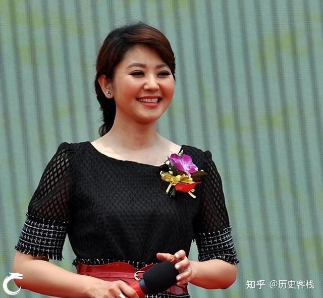 她作为临时工主持央视15年,因未转正离职,后却被高薪重新聘回 - 知乎