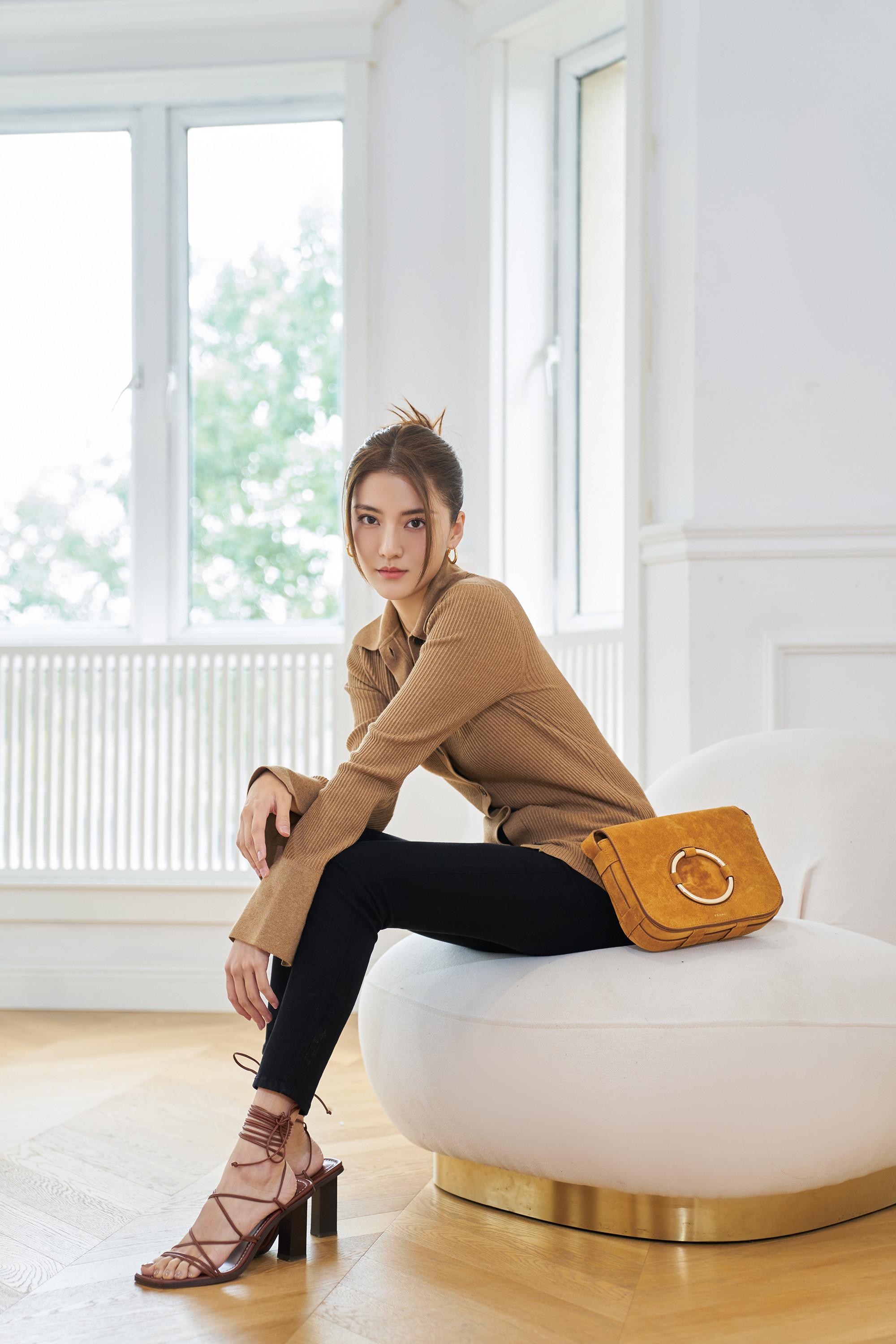 slim rib cardi & ali high risefashion kol savi身着faux shearing