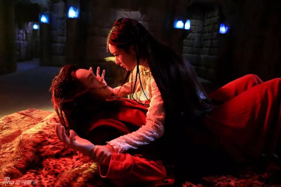 小骨和白子画欠下的吻戏大概要用蜀山战纪来还