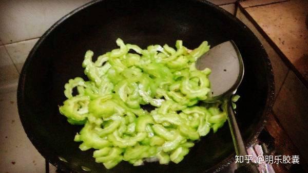 炒什么菜好吃又便宜 v2-371ab92bd8918326d4fe22ee059e106f_r.jpg