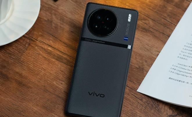 天玑9200120w自研芯片v2vivox90还值得买吗