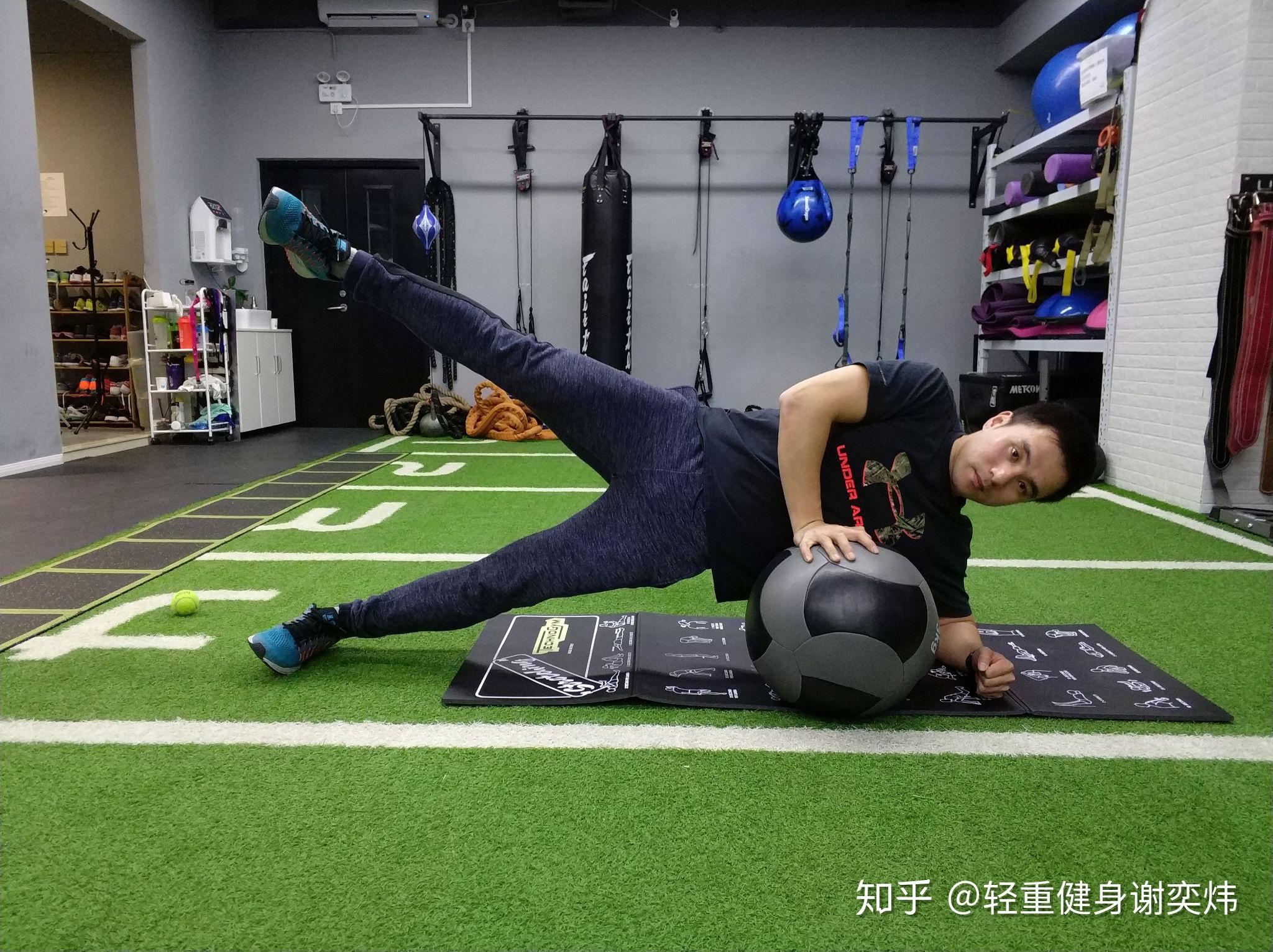做什么运动可以增加弹跳 v2-3743b9cc122c0e08655b971855a6301f_r.jpg