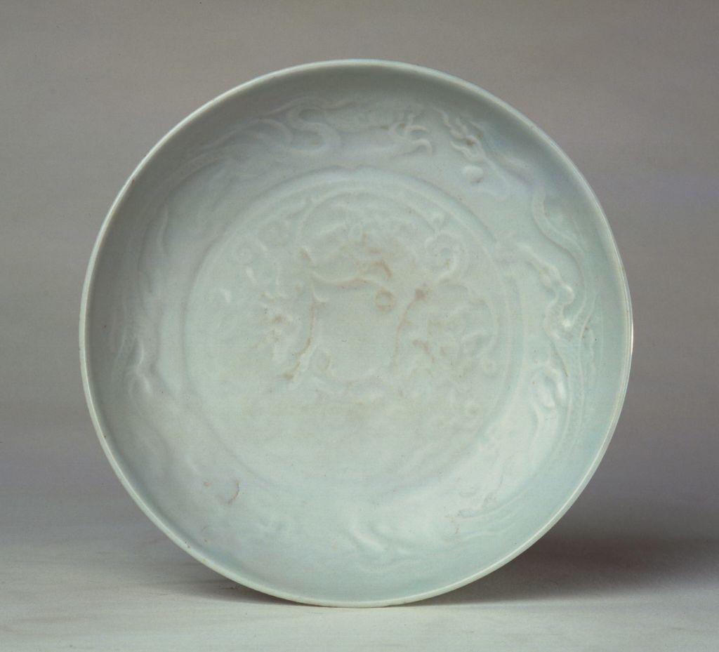 清朝霁红釉瓷碗，1644-1911年，碗底印有大清咸丰年制