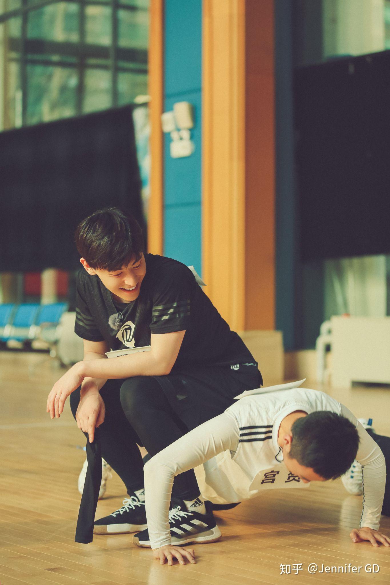 有一种友谊叫邓伦和他的发小们