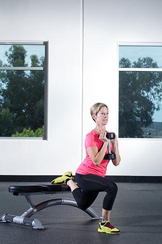 单腿深蹲腿部训练