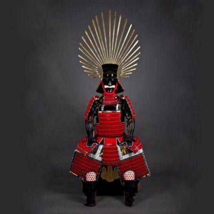 根据古代日本一些将领留下来的盔甲,可以推测他们的身高.