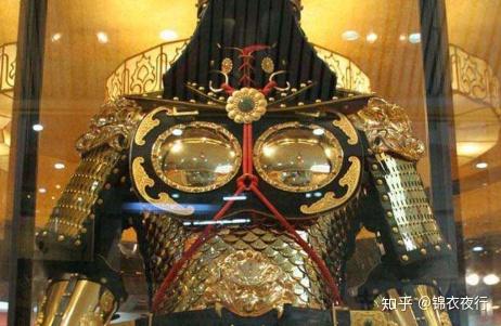 胸口有两块护心镜就是明光铠?别急着下定论,中国黑光铠听过吗 - 知乎