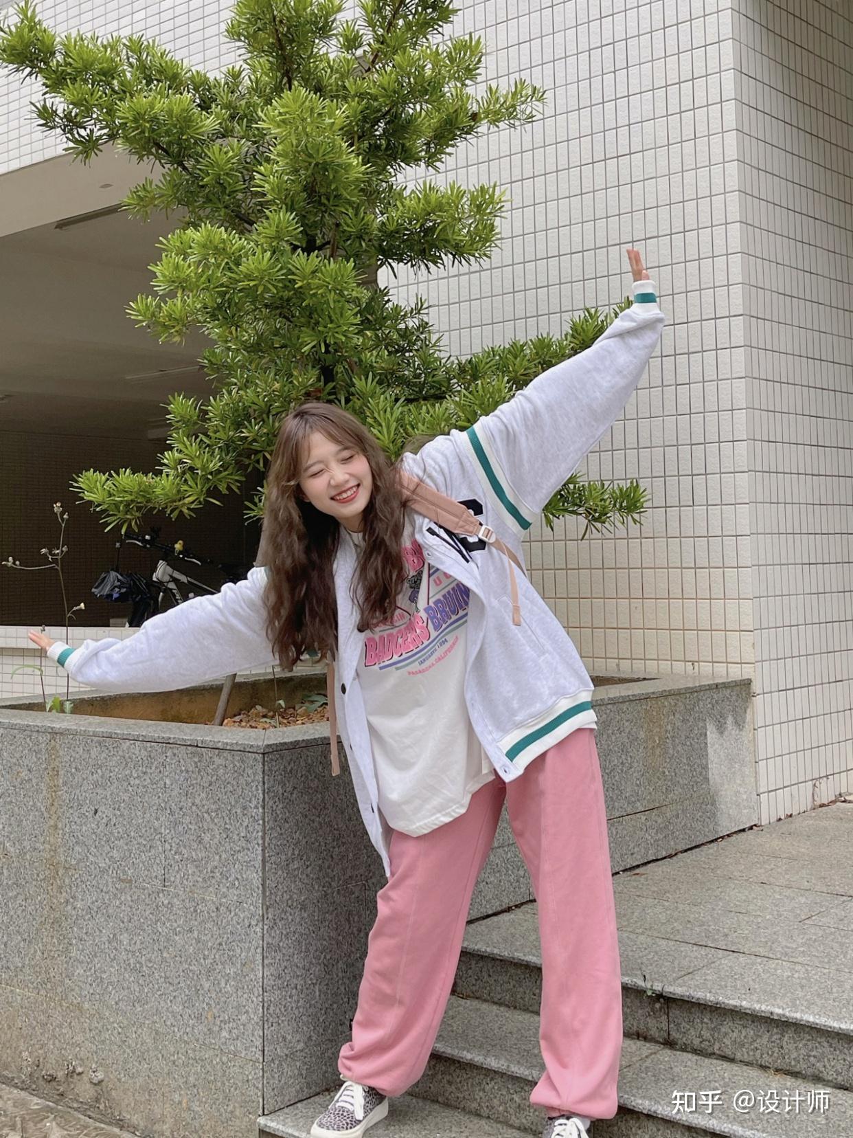 女生拍照站姿姿势简单好拍又易学拍照可爱又搞怪