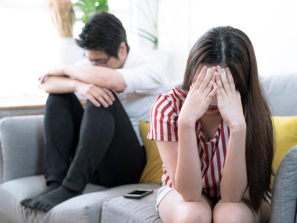 老婆出轨了,应该离婚吗? - 恋人心