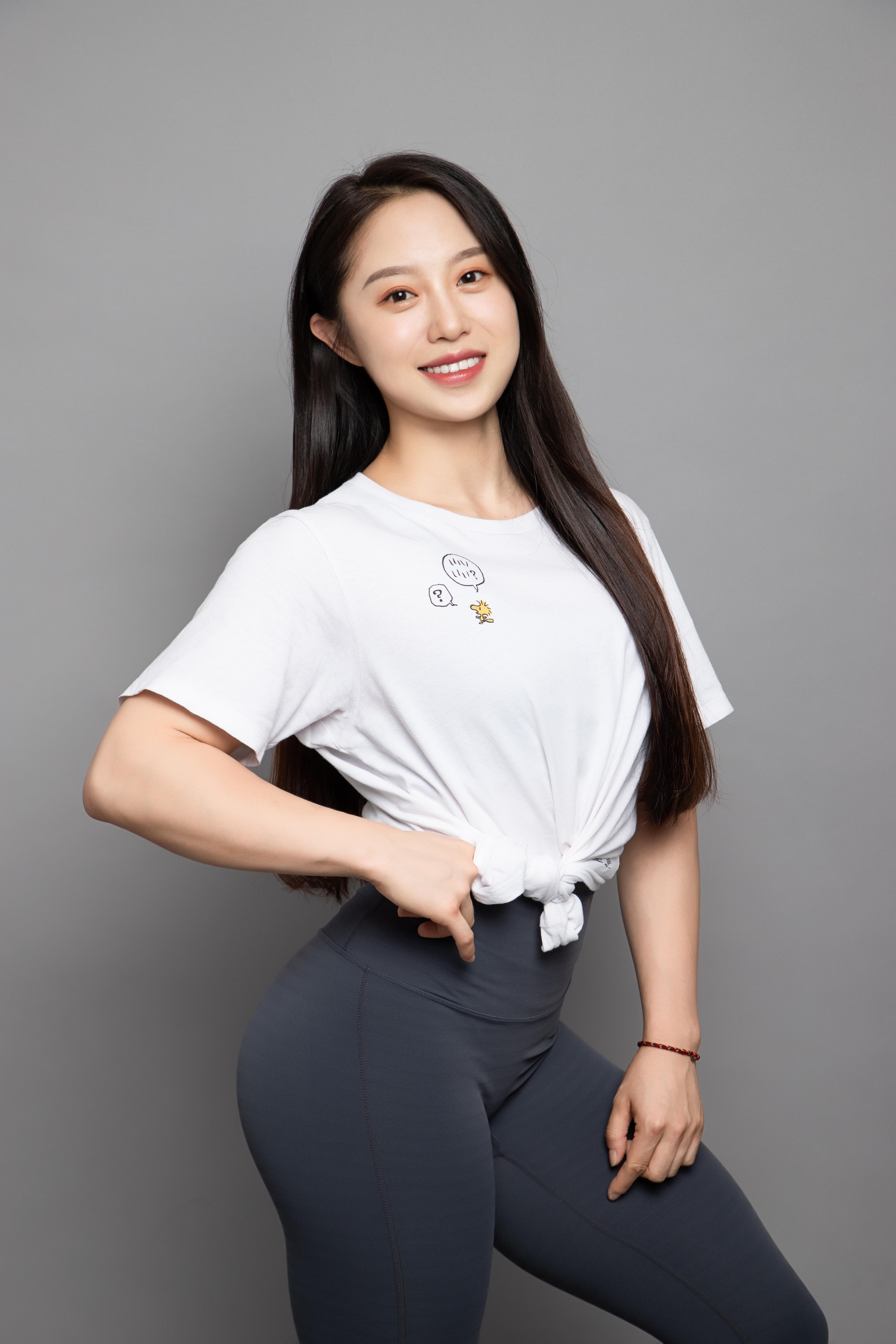 明星营养师修贤抖音减脂饮食达人180w粉丝@鹿晨辉抖音健美运动员184w