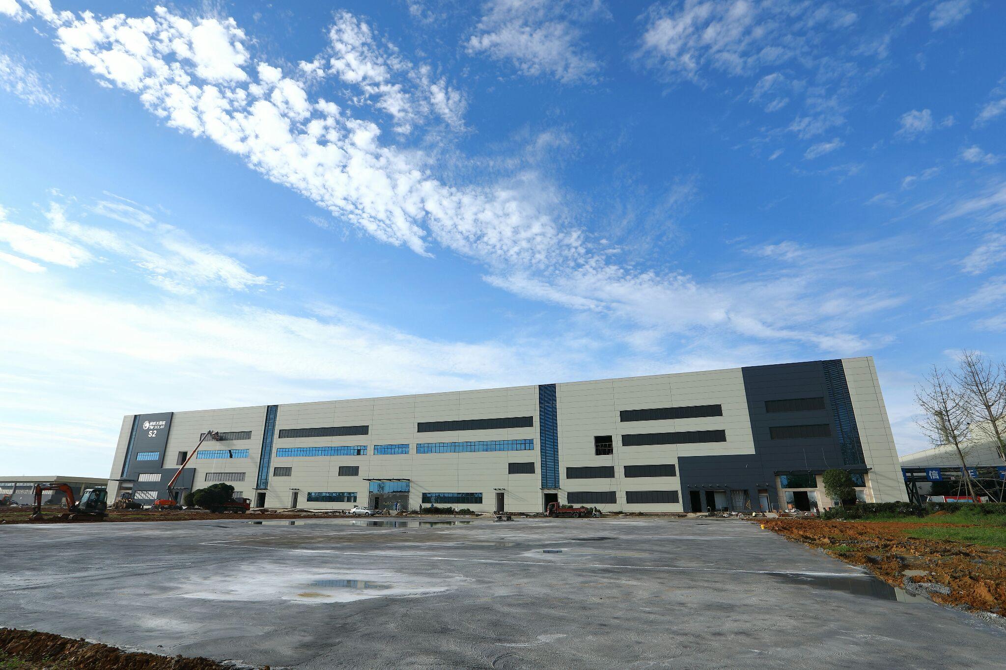 通威太阳能第一片“智能制造”电池片下线 献礼通威集团35周年庆 - 知乎