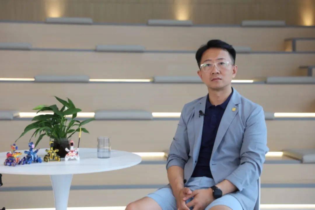 大陆智源高源:大模型是AI的过渡阶段,不宜过度夸大 - 知乎