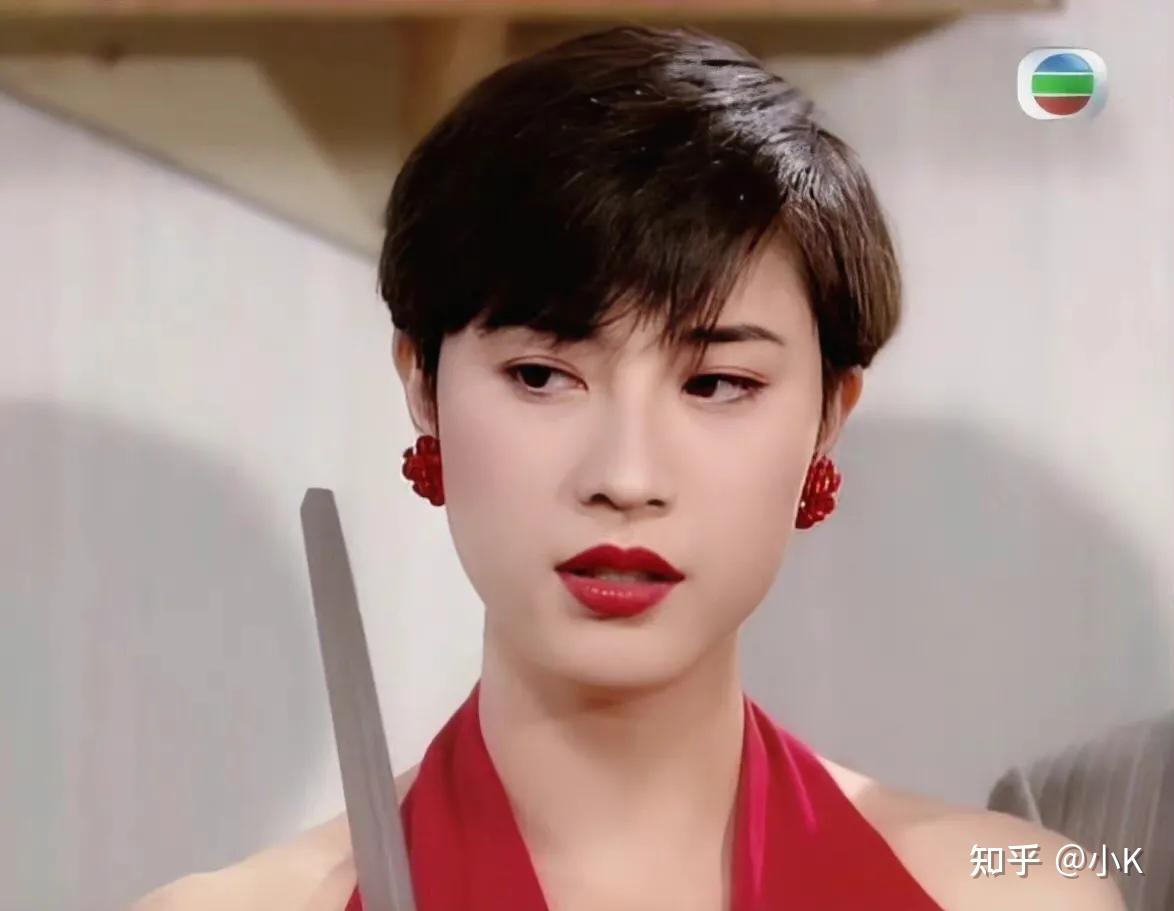 但是,年轻时的陈法蓉可是无数宅男心中的梦中女神啊!