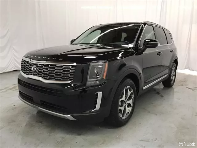 起亚大型suv硬朗霸气的造型搭载38l自吸v6发动机气势十足