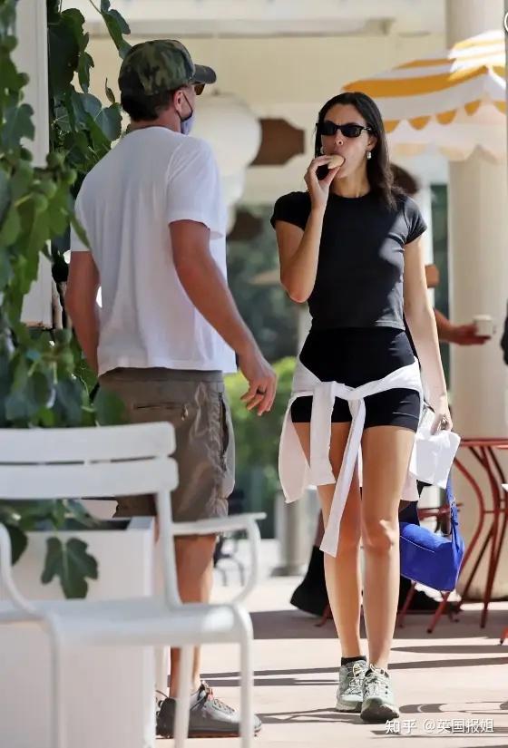 48岁小李子新女友曝光震惊网友!