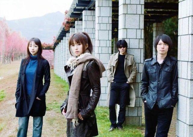 而刚好,此时柚姬打开的音响,播放到了garnet crow的hello sadness.